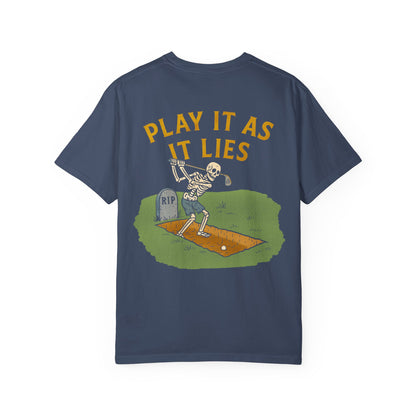 Play It As It Lies – Skeleton Golfer Halloween T-Shirt