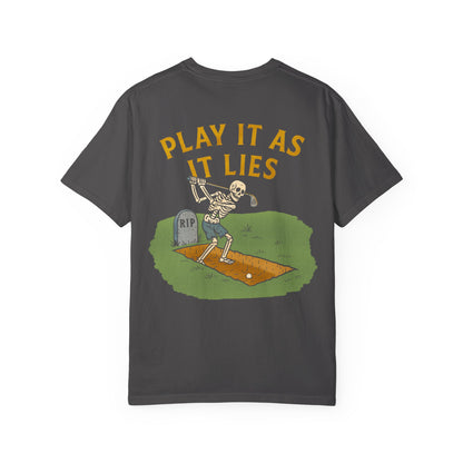 Play It As It Lies – Skeleton Golfer Halloween T-Shirt